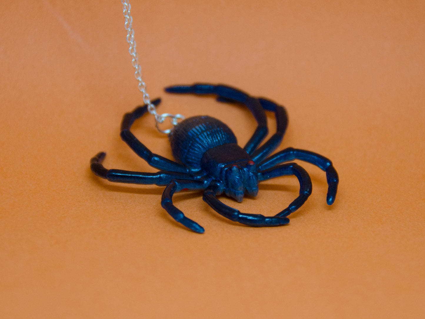 Halsband svart spindel