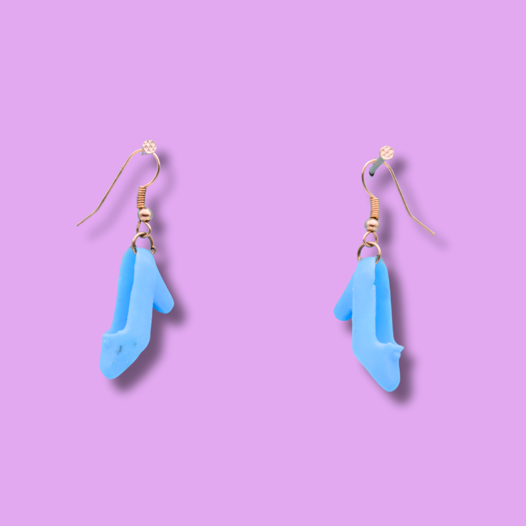 Örhängen blå skor