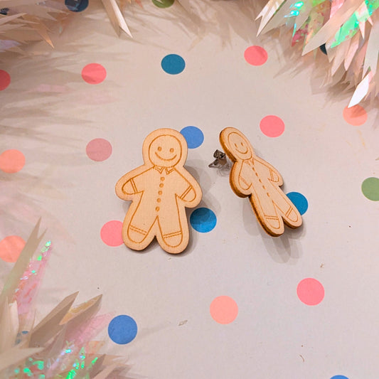 Örhängen pepparkaksgubbar trä